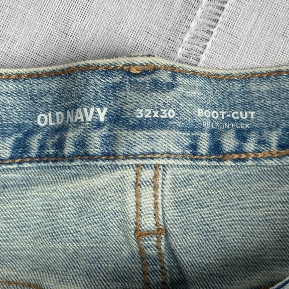 Old Navy NWT light wash bootcut denim. - Picture 4 of 10